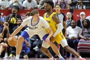 弗拉格没顶动！麦穗丰：布朗尼来打CBA是真的行 起码力量不吃亏