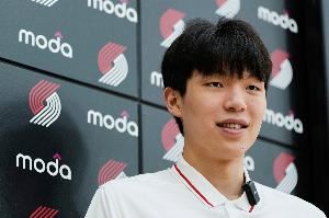 😎杨瀚森勇闯小人国？勇士夏联最高的两名中锋只有2米08