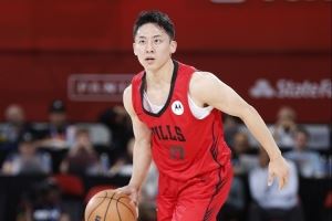 🥴打得很一般！河村勇辉三分5中1仅拿3分2助 有4失误&正负值-25