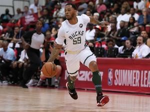 媒体人：前NBA锋线球员雷琼-塔克将加盟广厦男篮