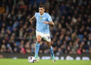 TA：考虑罗德里的伤病恢复和合同情况，皇马今夏不会考虑引进他