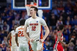 上赛季场均4.7分4.7篮板！Scotto：猛龙裁掉中锋卡斯尔顿