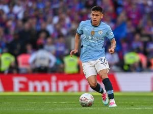 意媒：曼城只想纯租借埃切维里，罗马对此并不信服