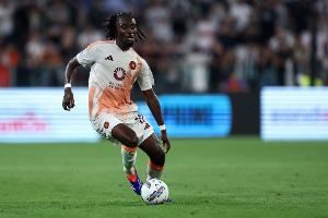 意媒：科内本人渴望留队，罗马方面财务压力或迫使其今夏出售球员