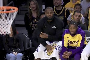 巴爷谈詹姆斯与儿子同场竞技：无与伦比的体验 不敢想象这有多棒