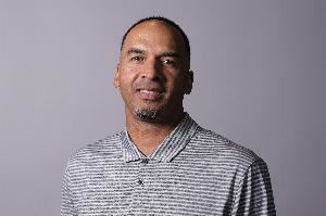 末节崩盘遭活塞逆转！独行侠媒体晒图开喷：尼科-哈里森脑损伤