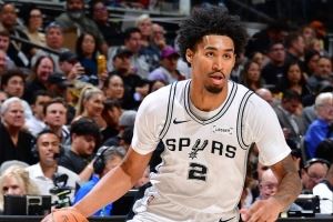  卡斯尔谈哈珀：我不知道他发生了啥 据我所知他周四打湖人会出战