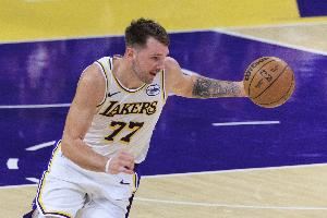  湖人开拓者二番战东里詹至少5人缺战 此前首次交手同样有7人缺战