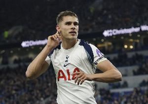  英媒热刺球员评分：范德芬9分最高，哈维-西蒙斯、罗梅罗等人8分