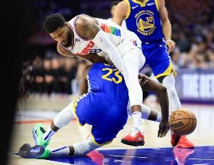  阿里纳斯：做播客挺好的总比泡夜店强 我有队友下午2点就去夜店了