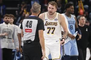  键盘侠|禁止在湖马罚球大战插播篮球赛！第一批文班黑粉诞生