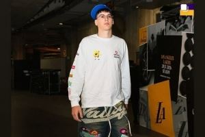  赢球了真高兴！拉拉维亚赛后更新社媒 晒出获胜海报&个人穿搭照