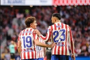  小蜘蛛无缘最佳阵容前锋候选，冈萨雷斯力挺队友：他们什么都不懂