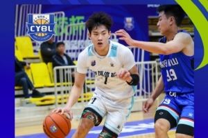  全国篮校杯篮球比赛最佳得分手：秦培量 最佳篮板手：董子豪