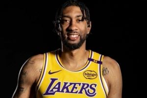  美媒：前湖人中锋伍德家中遭遇入室抢劫 他自卫开枪吓退三名歹徒