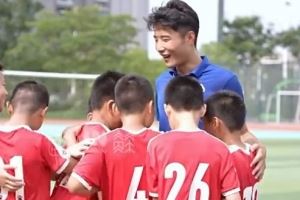  学业踢球两不误！苏超金靴高驰目前正就读于昆明理工大学