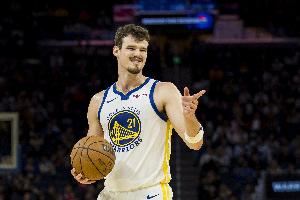  百发百中！波斯特6投6中得14分3板1助 无奈仍然惨败