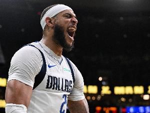  美记：多队关注独行侠是否会调整阵容 包括湖人在内都关注加福德