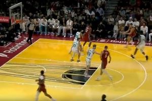  乱箭穿心！维金斯追身三分再进 热火单节命中第10记三分！