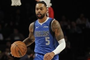 外线双铁！拉塞尔&克里斯蒂三分合计11投1中 两人共得18分