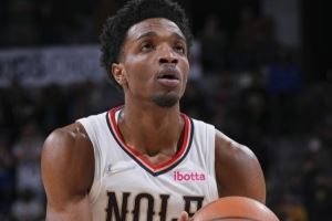  打得不错！赫伯特·琼斯11中6得15分3板4助3断 正负值+17全队最高