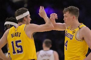  克内克特：今晚出了很多机会但没进 里夫斯回来后我们会好起来的