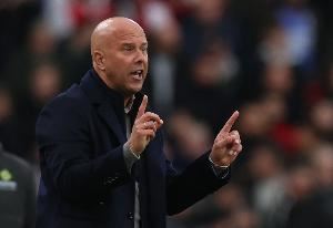  斯洛特：范戴克进球后14秒边裁才举旗 曼城上赛季类似球却算进了