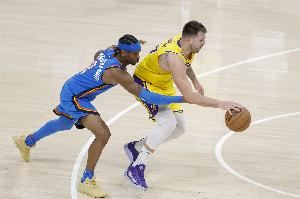  嘲笑勇士不如勇士！雷霆背靠背&少四将 湖人为何还会被两节打崩？