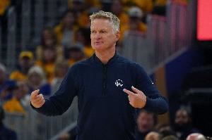  科尔：当我们的失误比对手少时战绩是8胜0负 反之是1胜8负